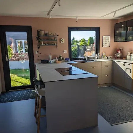Villa, Walking Distance From Ons Βίλα